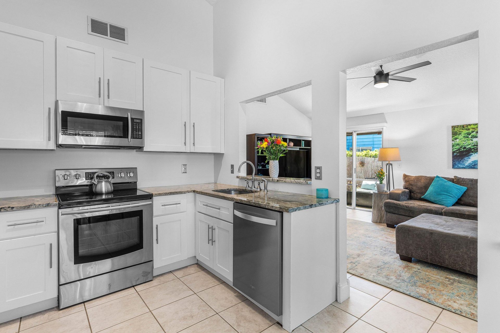 9108 Chrysanthemum Drive, Boynton Beach, FL 33472 Photo