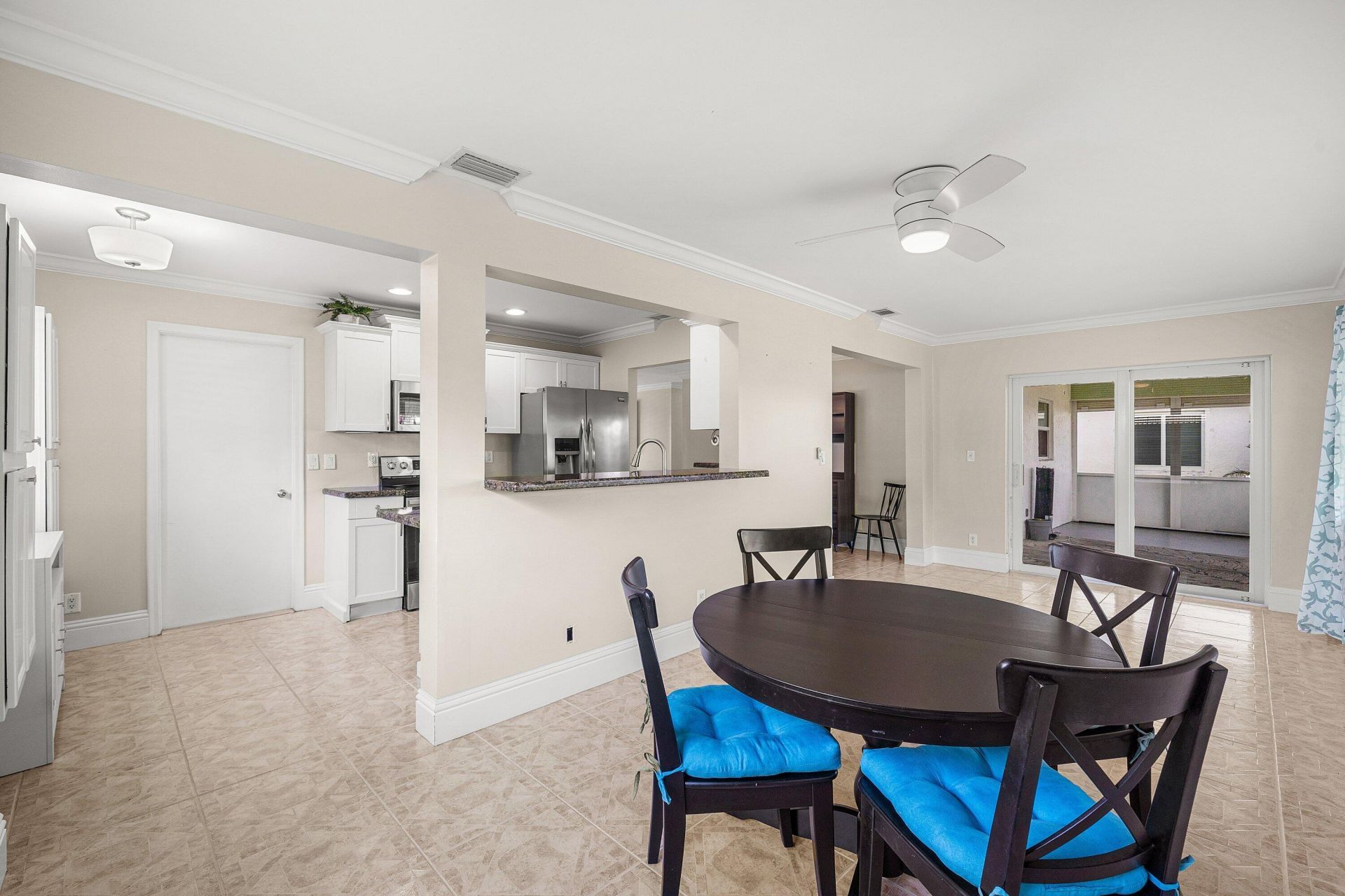 2105 SW 14th Place, Boynton Beach, FL 33426 Photo