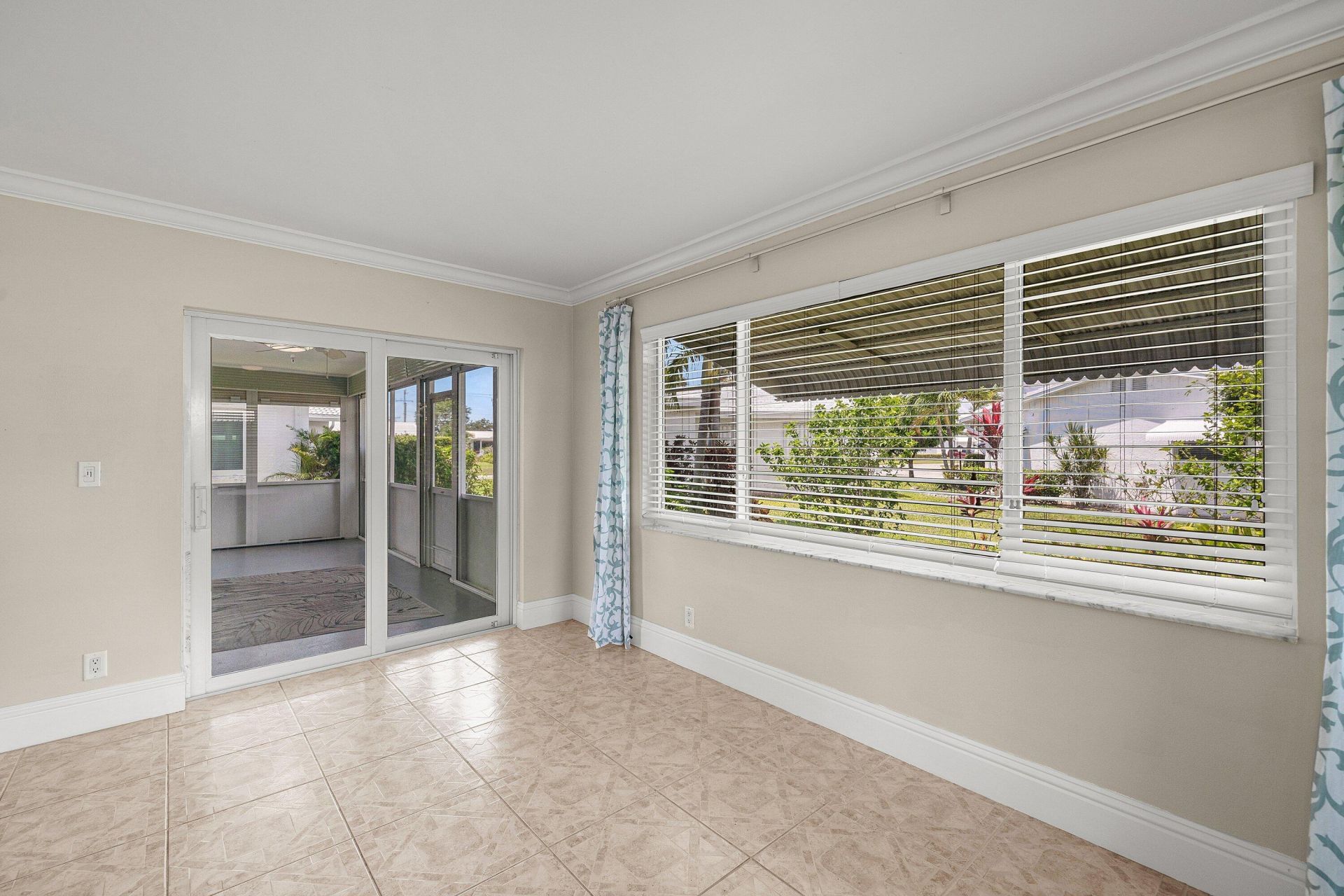 2105 SW 14th Place, Boynton Beach, FL 33426 Photo