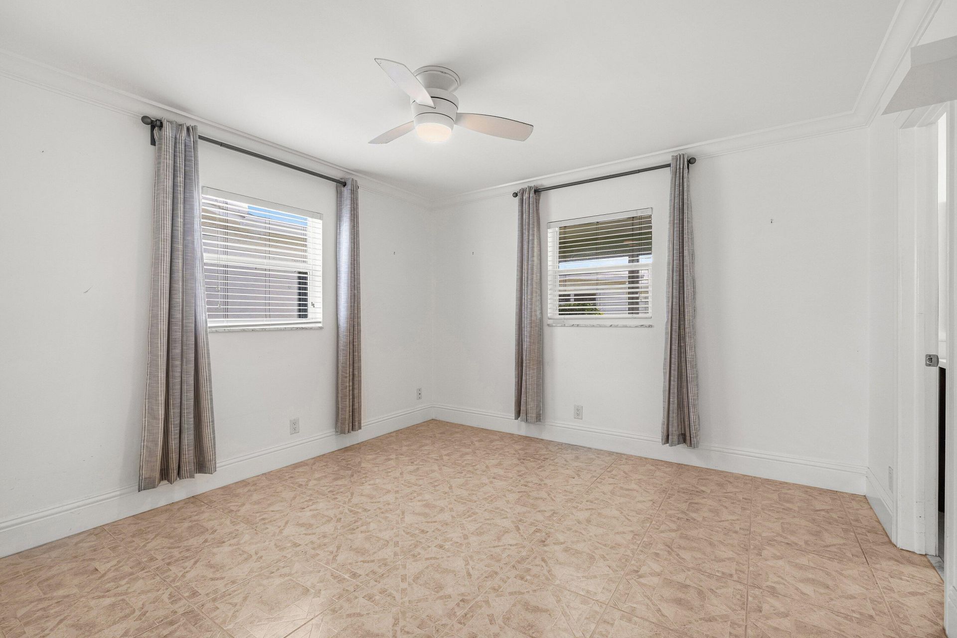 2105 SW 14th Place, Boynton Beach, FL 33426 Photo