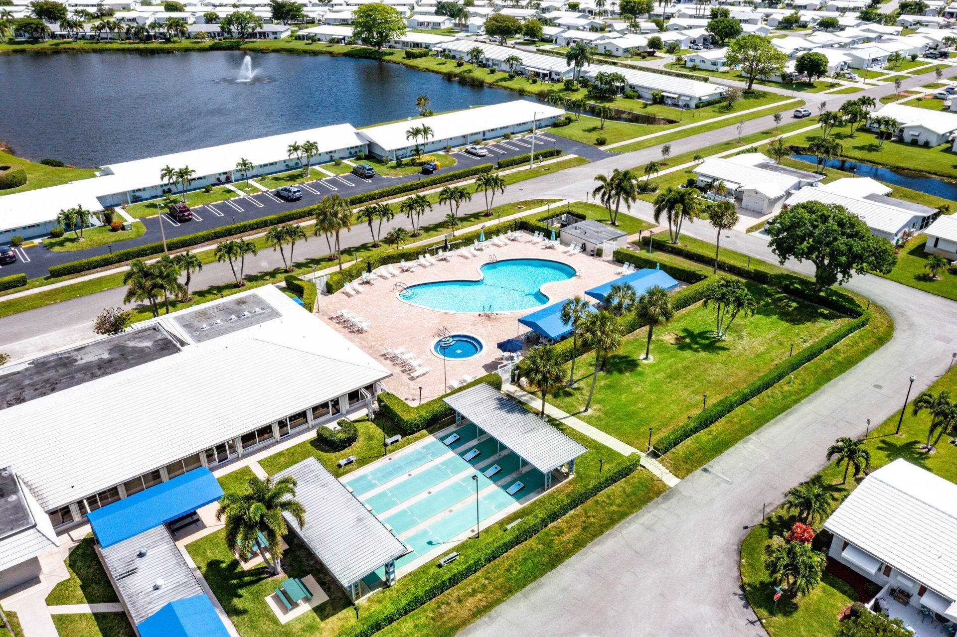 2105 SW 14th Place, Boynton Beach, FL 33426 Photo