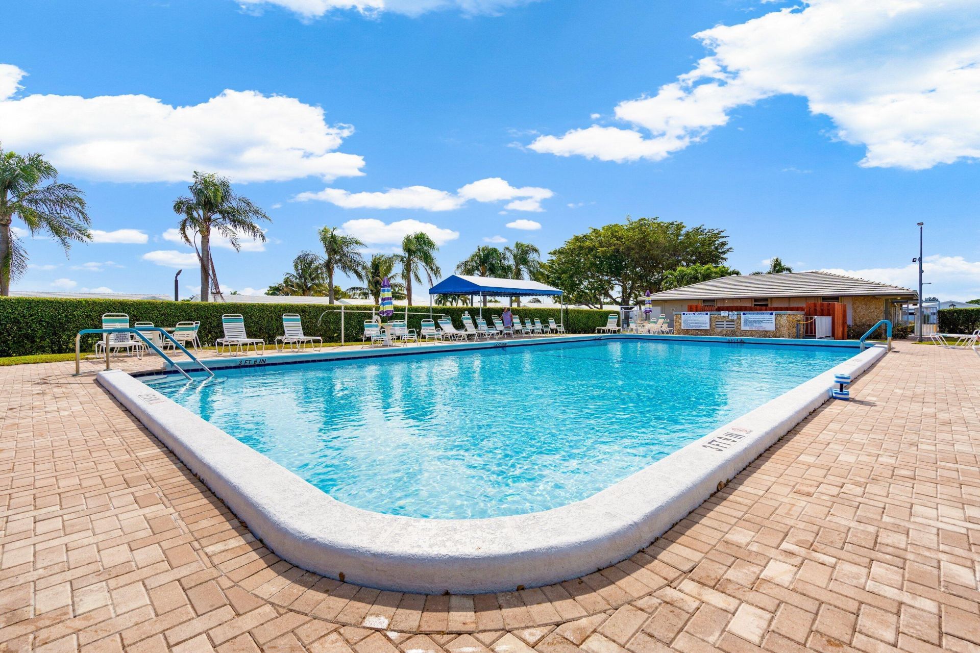 2105 SW 14th Place, Boynton Beach, FL 33426 Photo