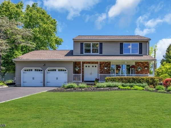 18 Johnfield Ct, Piscataway, NJ 08854
