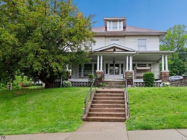 141 Aycrigg Ave, Passaic, NJ 07055
