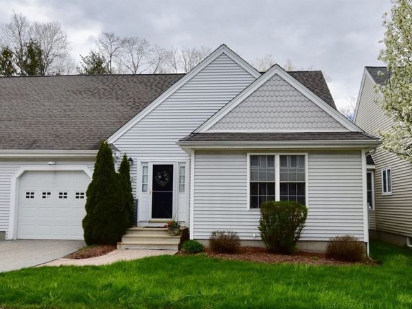 3 Enaya Cir, Unit 3, Worcester, MA 01606