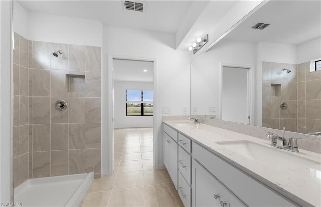 294 Silent Lake Dr, Lehigh Acres, FL 33936 Photo