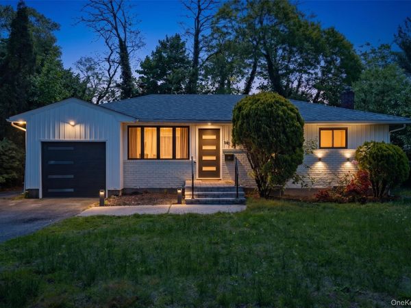 14 Ellen Place , Kings Park, NY 11754