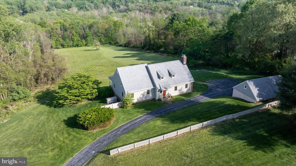 1420 STREET ROAD, CHESTER SPRINGS, PA 19425