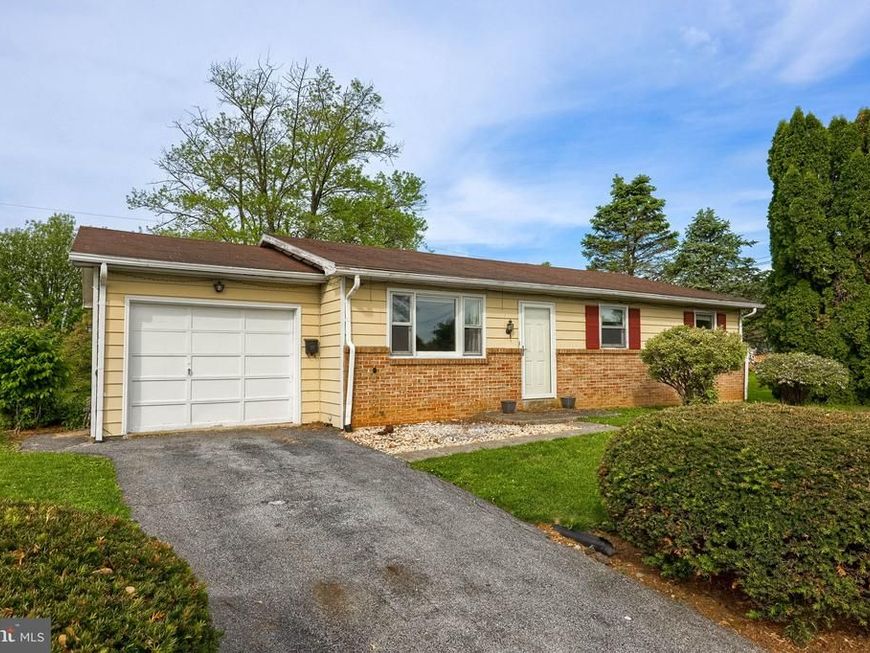 188 N Hazel Street, Manheim, PA 17545 Main Photo
