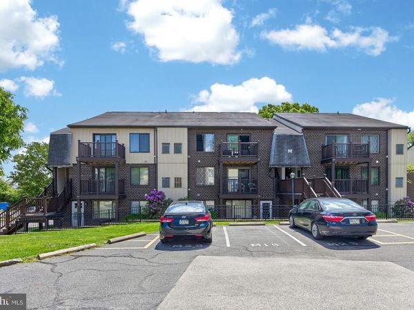 5200 HILLTOP DRIVE, Unit M5, BROOKHAVEN, PA 19015
