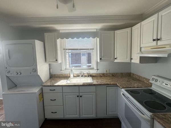 24 -6 FLORENCE TOLLGATE PLACE, BURLINGTON, NJ 08016