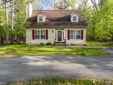 276 SPICEBUSH DRIVE, EAST STROUDSBURG, PA 18301