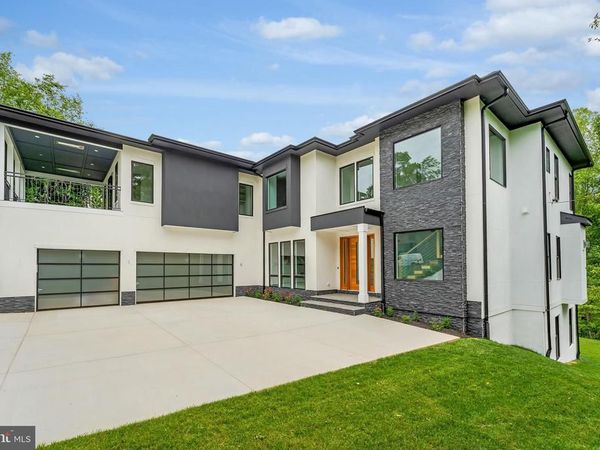1434 WAGGAMAN CIRCLE, MCLEAN, VA 22101