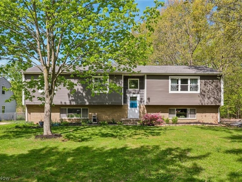 1570 N County Line Road, Madison, OH 44057 Photo 1