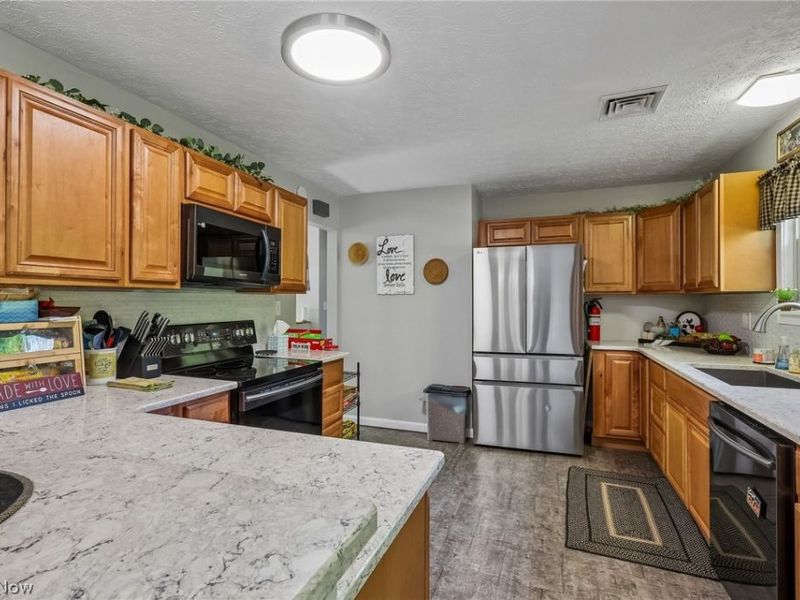 1570 N County Line Road, Madison, OH 44057 Photo 11