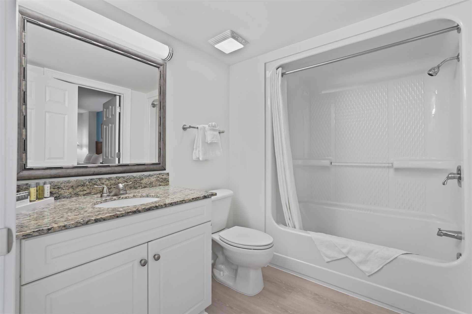 3000 N Ocean Blvd. Photo 16