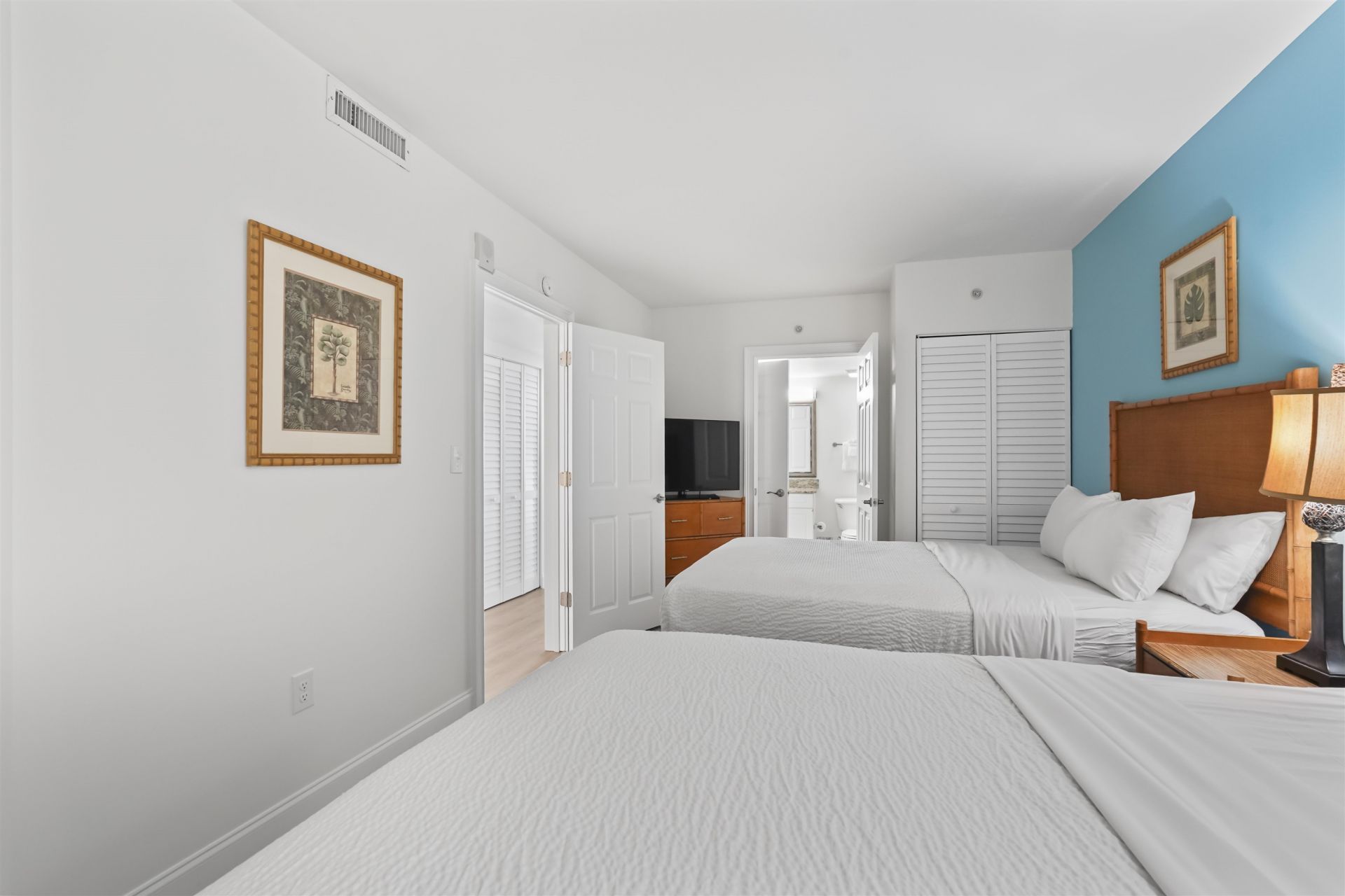 3000 N Ocean Blvd. Photo 20