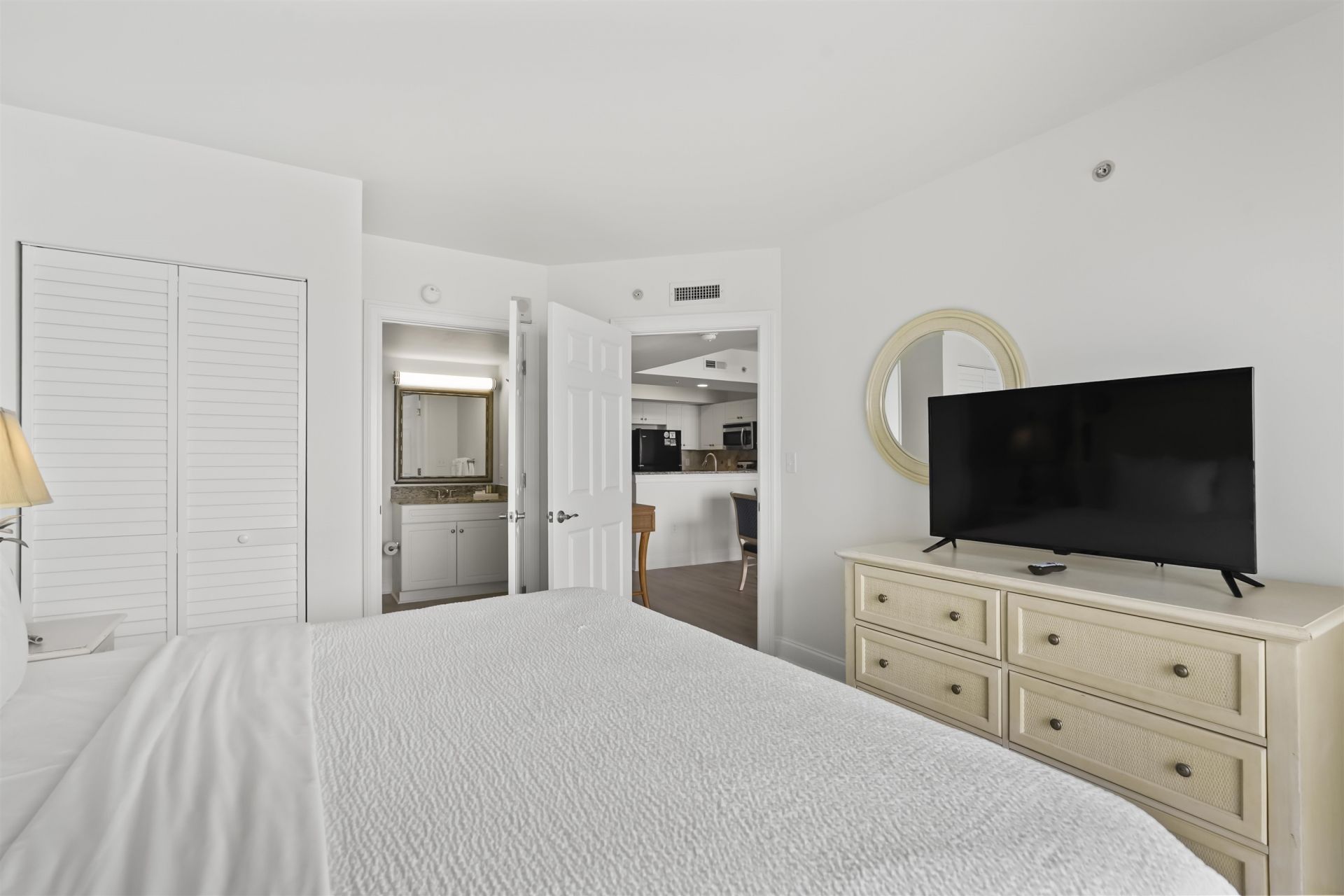3000 N Ocean Blvd. Photo 21