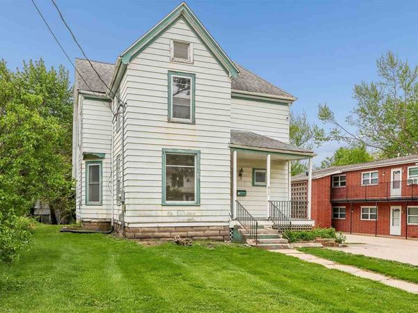 817 Bowery Street, Iowa City, IA 52240