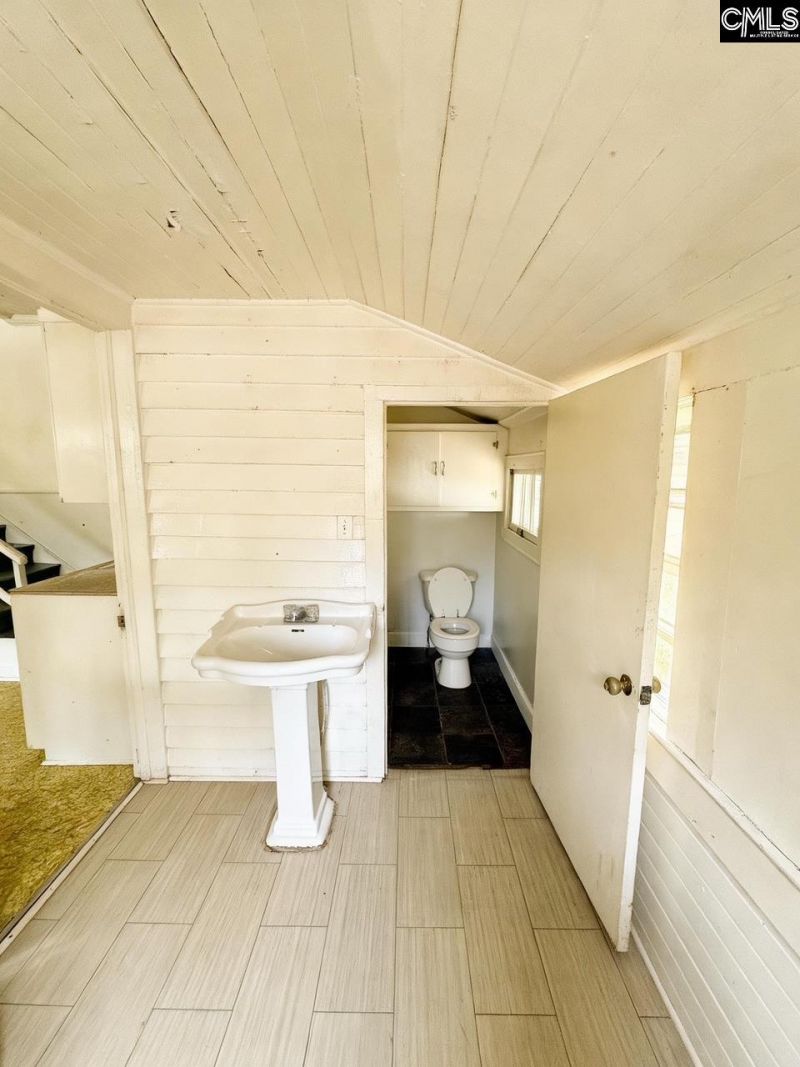 625 Oneal Street Photo 8