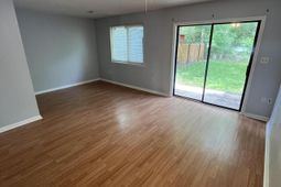 5040 Foxwood Drive photo 4