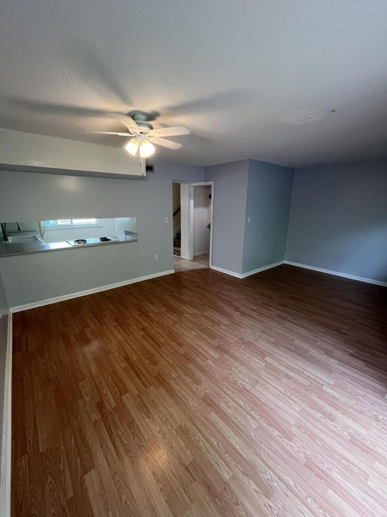 5040 Foxwood Drive Photo 4