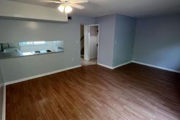 5040 Foxwood Drive photo 4