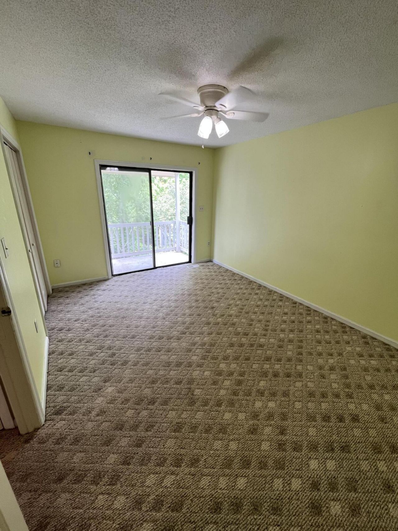 5040 Foxwood Drive Photo 8