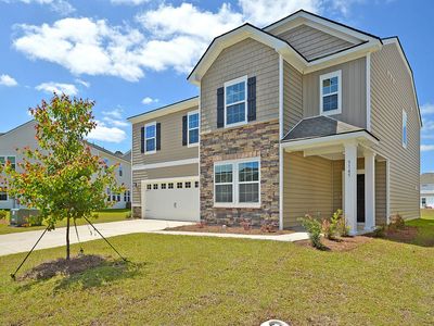 525 Red Monarch Way, Moncks Corner, SC 29461