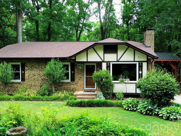 313 E Church Street, Stanley, NC 28164