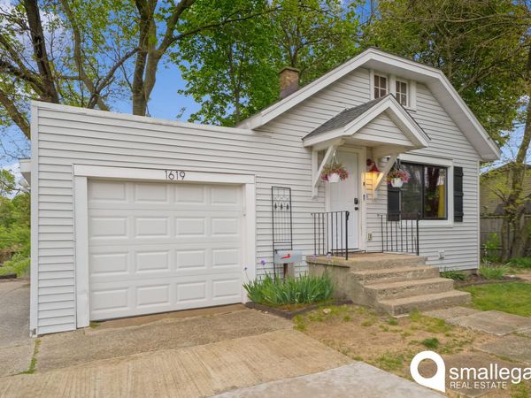 1619 7th Street NW, Grand Rapids, MI 49504