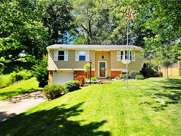322 Chelsea Dr , Greensburg, PA 15601