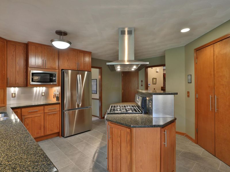 1041 Rutland Way, Columbus, OH 43085 Photo 18