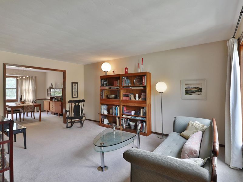 1041 Rutland Way, Columbus, OH 43085 Photo 6