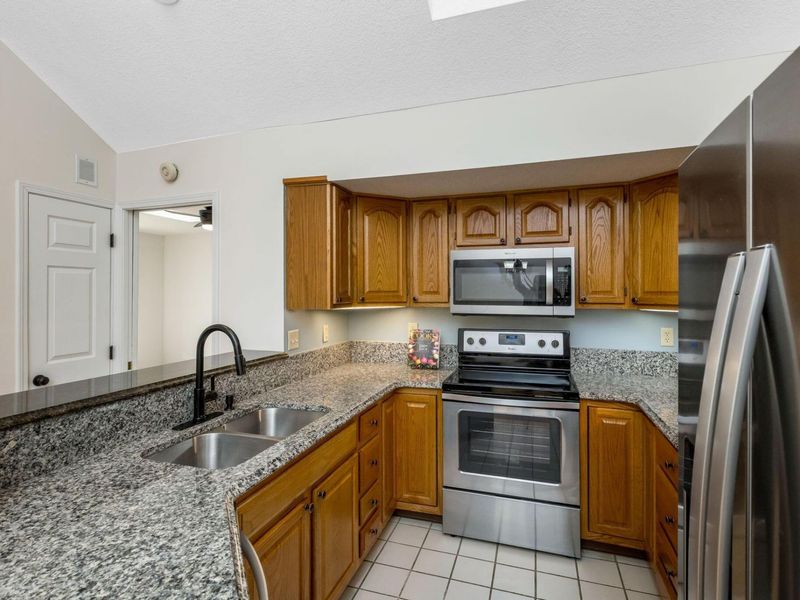 421 Shannon Lane, Granville, OH 43023 Photo 7
