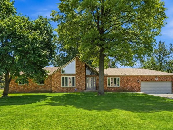 6581 Sherry Lane , Hilliard, OH 43026
