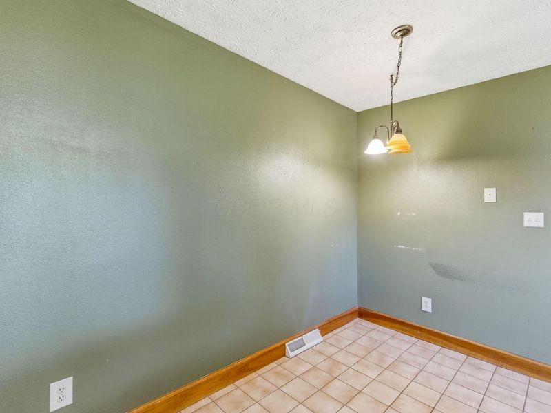 6581 Sherry Lane , Hilliard, OH 43026 Photo 7