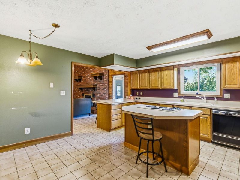 6581 Sherry Lane , Hilliard, OH 43026 Photo 8