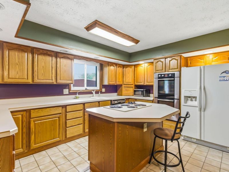 6581 Sherry Lane , Hilliard, OH 43026 Photo 9
