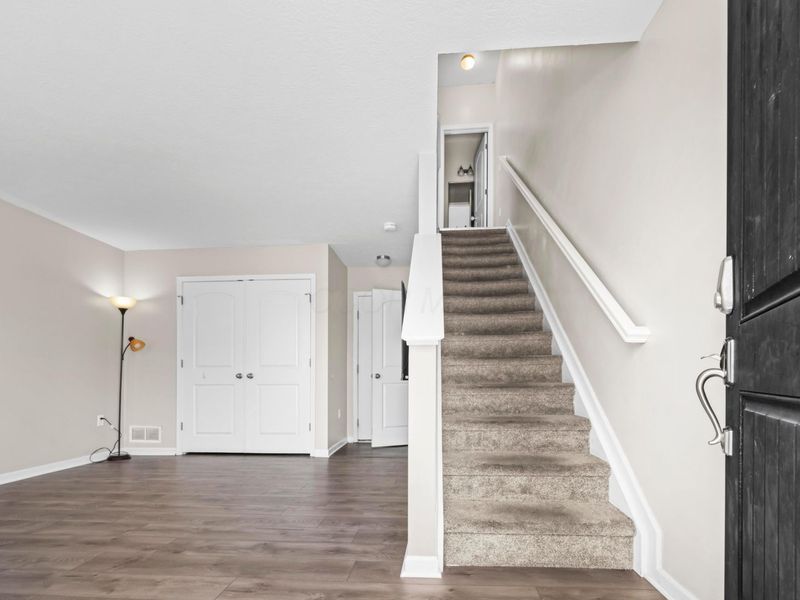 305 Laurel Creek Street, Pickerington, OH 43147 Photo 6