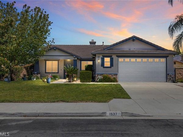 1537 Park Meadows, San Jacinto, CA 92582