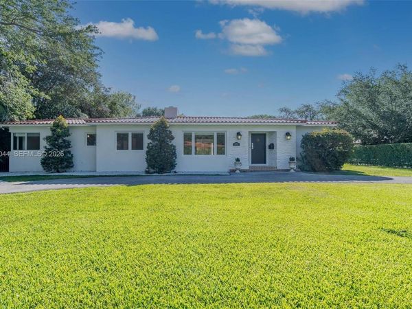 2900 Granada Blvd, Coral Gables, FL 33134