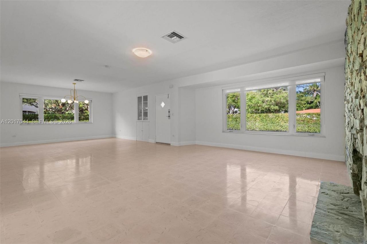 2900 Granada Blvd, Coral Gables, FL 33134 Photo
