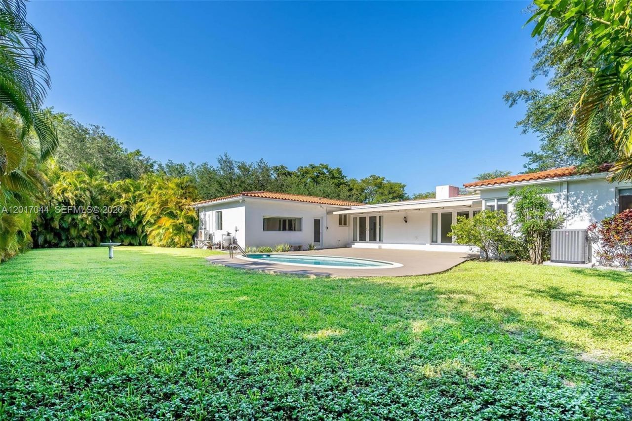 2900 Granada Blvd, Coral Gables, FL 33134 Photo