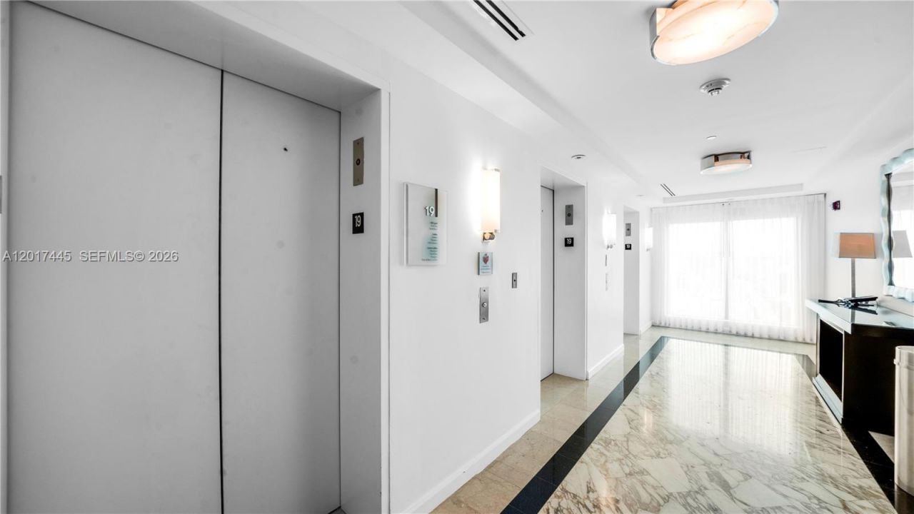 4391 Collins Ave , Unit 1903, Miami Beach, FL 33140 Photo