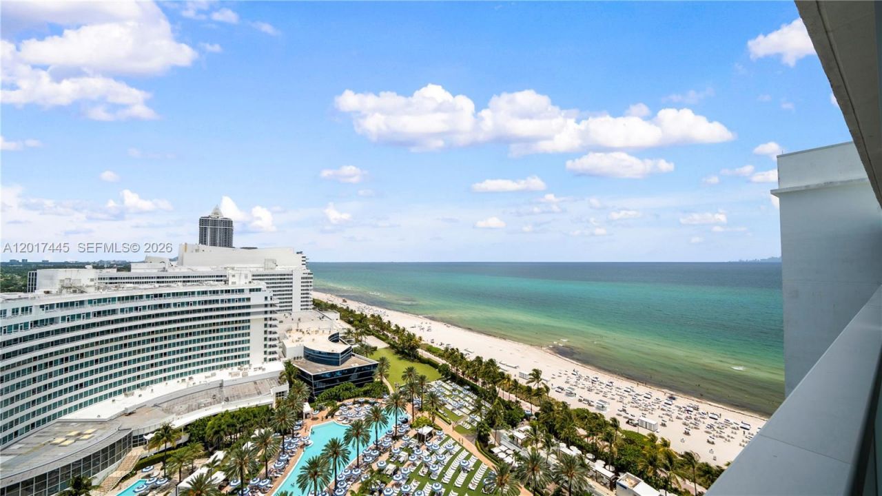 4391 Collins Ave , Unit 1903, Miami Beach, FL 33140 Photo