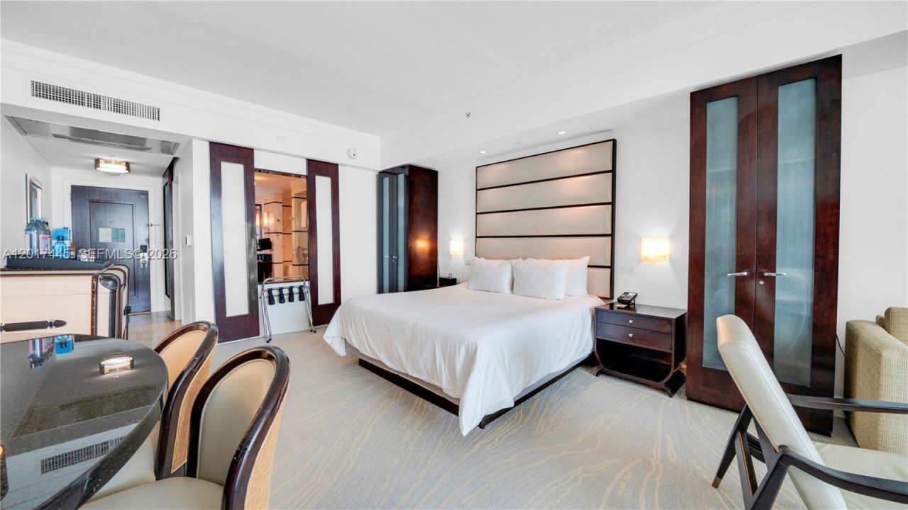 4391 Collins Ave , Unit 1903, Miami Beach, FL 33140 Photo