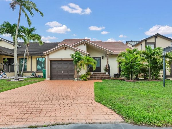9641 SW 148th Pl, Miami, FL 33196