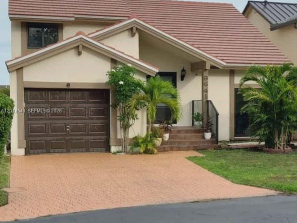 9641 SW 148th Pl , Miami, FL 33196