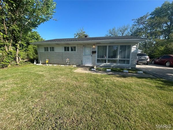 103 Kenneth Avenue, Cahokia, IL 62206